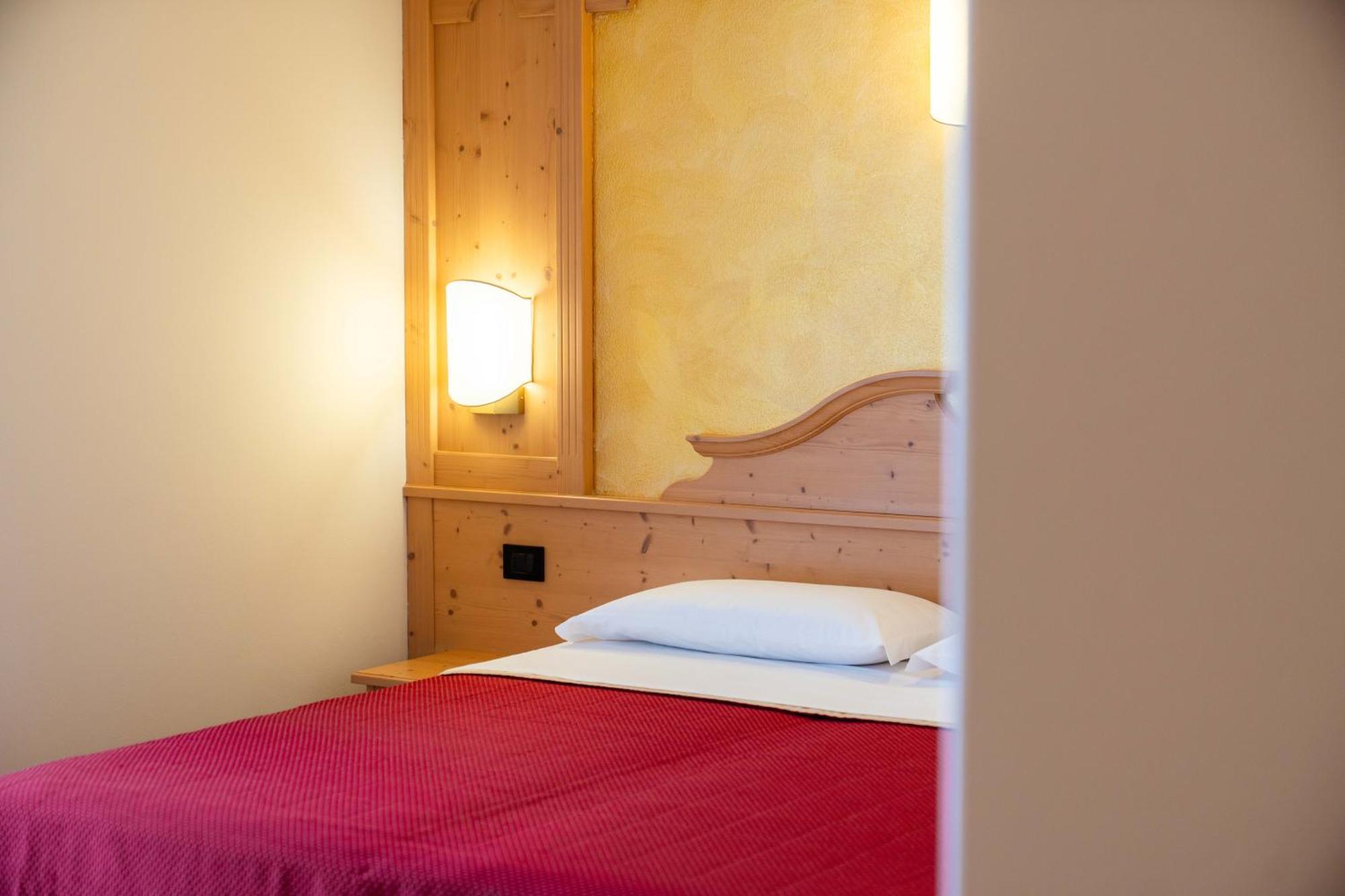 Superior Double or Twin Room Mountain View